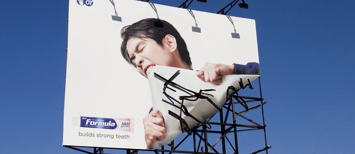 تبلیغات تأثیرگذار: چطور ذهن مخاطب را تسخیر کنیم؟