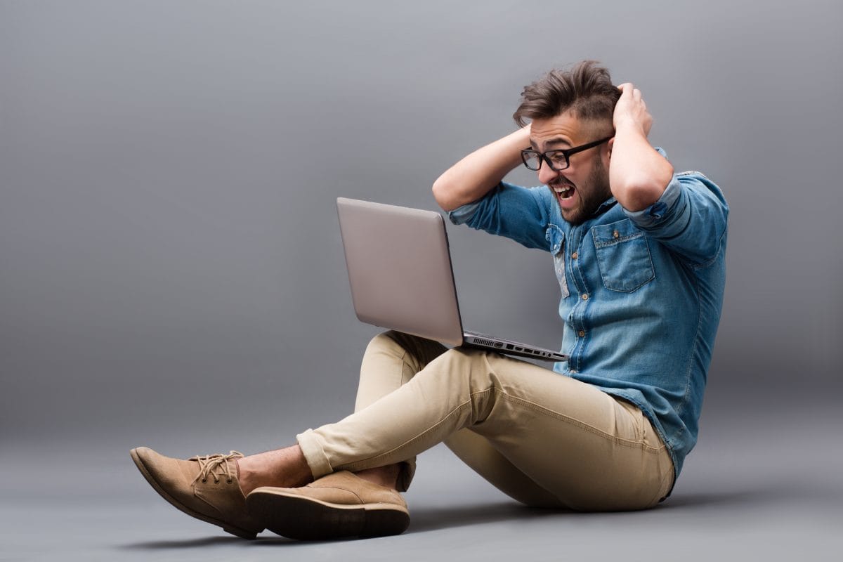 ۱۰ اشتباه رایج در طراحی سایت که فروش رو نابود می‌کنه